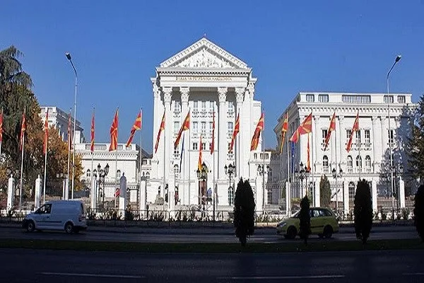 Macedonia without a compass