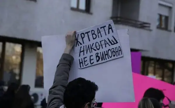 Daily Brief: Protest for “Public Room”, census, vaccination will start with 200 thousand Chinese vaccines